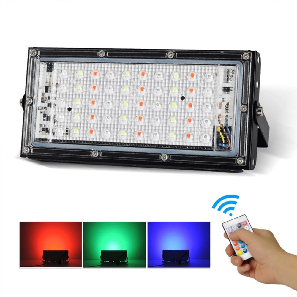 Reflector LED de tres colores y 50W