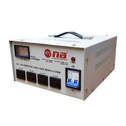 Regulador de voltaje N.A. 2,000W con conexiones tipo tomacorriente